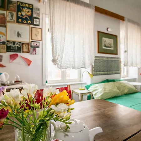 Confortevole In Pieno Centro Couette-café 4*